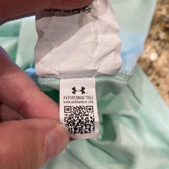 Under Armour loose fit heat gear Womens Small mint green short sleeve T-shirt - Picture 6 of 7